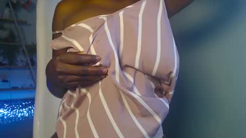 ebony ezel online show from 28, 12, 2024