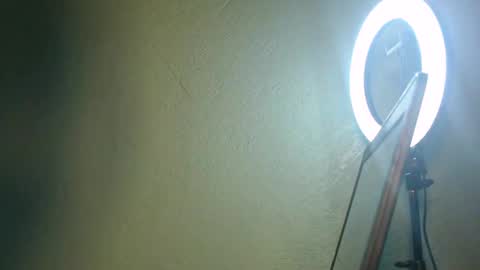 ebony ezel online show from 6, 1, 2025