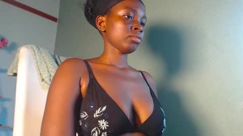 ebony ezel online show from 11, 1, 2025