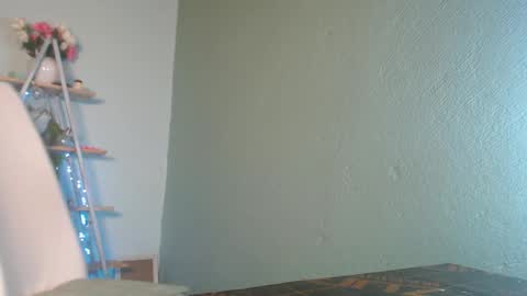 ebony ezel online show from 19, 2, 2025