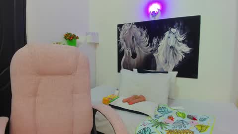 Snapshot of ebony_katterin chatting on 26, 12, 2024 ebony_katterin online show from 26, 12, 2024