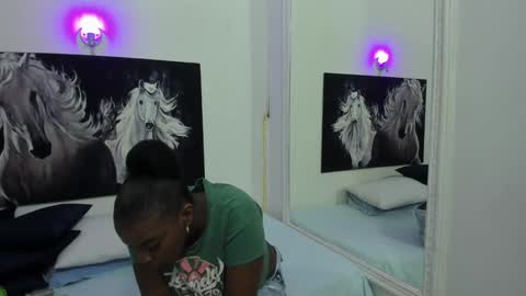 Snapshot of ebony_katterin chatting on 20, 1, 2025 ebony_katterin online show from 20, 1, 2025