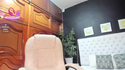 Snapshot of ebony_katterin chatting on 19, 9, 2025 ebony_katterin online show from 19, 9, 2025
