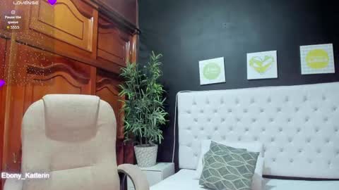 Snapshot of ebony_katterin chatting on 28, 9, 2025 ebony_katterin online show from 28, 9, 2025