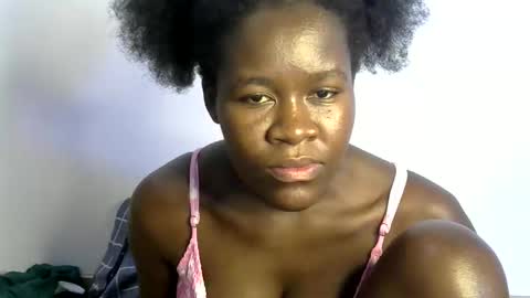 Snapshot of ebony_lynne chatting on 6, 5, 2026 ebony_lynne online show from 6, 5, 2026