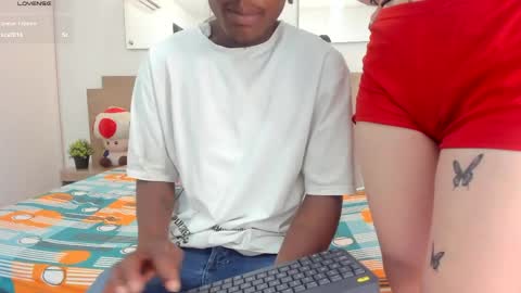 ebony_n_blonde online show from 8, 5, 2026