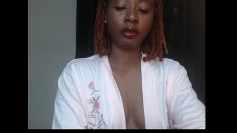 Snapshot of ebony_queenx chatting on 10, 7, 2026 Queen online show from 10, 7, 2026