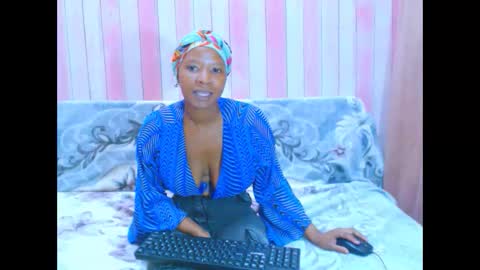 Snapshot of ebonyfirexx chatting on 24, 9, 2025 Life online show from 24, 9, 2025