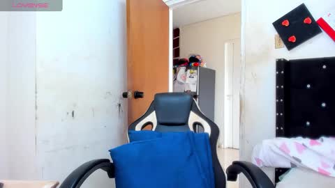 Angela online show from 20, 1, 2025