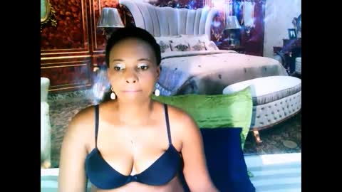 Snapshot of ebonyseductionz chatting on 14, 1, 2025 Zammy online show from 14, 1, 2025