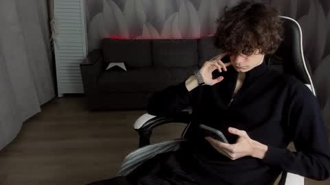 Snapshot of edvardblare chatting on 10, 10, 2025 edvardblare online show from 10, 10, 2025