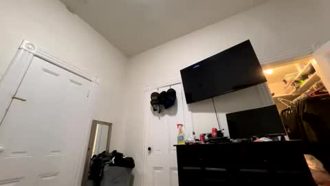 edvmendez1766 online show from 17, 4, 2026