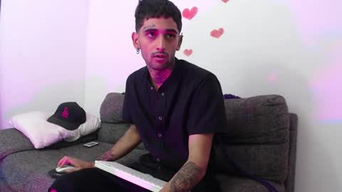 Snapshot of edward_johnsonn chatting on 21, 9, 2025 edward_johnsonn online show from 21, 9, 2025