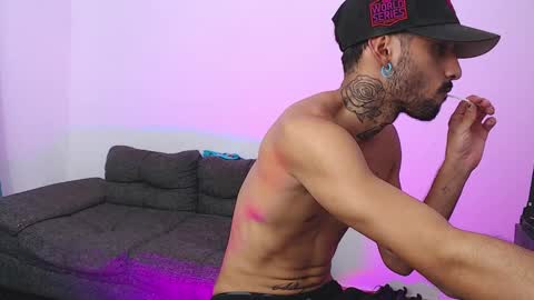 Snapshot of edward_johnsonn chatting on 30, 9, 2025 edward_johnsonn online show from 30, 9, 2025