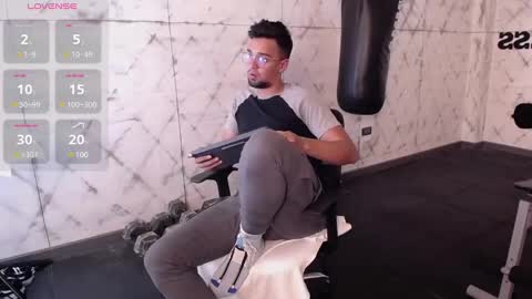 Snapshot of edward_maxx chatting on 30, 1, 2025 Eduardo online show from 30, 1, 2025