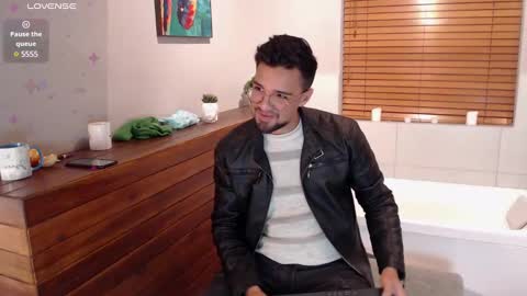 Snapshot of edward_maxx chatting on 5, 2, 2025 Eduardo online show from 5, 2, 2025