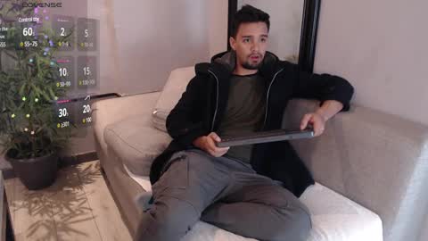 Snapshot of edward_maxx chatting on 10, 2, 2025 Eduardo online show from 10, 2, 2025