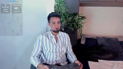 Snapshot of edward_maxx chatting on 16, 2, 2025 Eduardo online show from 16, 2, 2025