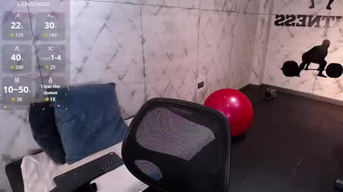 Snapshot of edward_maxx chatting on 1, 10, 2025 Eduardo online show from 1, 10, 2025