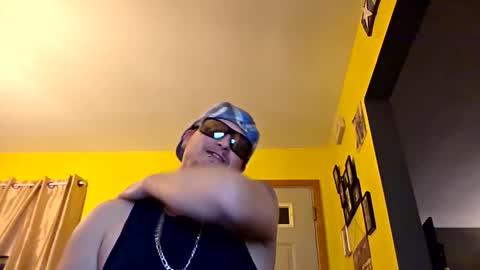 edwardaims_2please online show from 23, 11, 2025