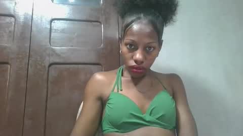 edwige770943 online show from 17, 5, 2026