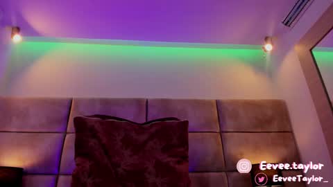 Eevee online show from 12, 2, 2025