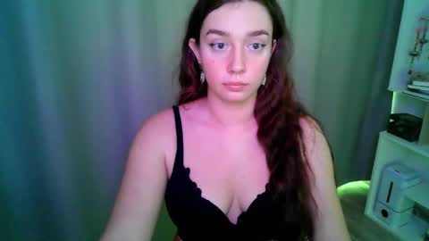 Snapshot of effie_balconii chatting on 19, 9, 2025 effie_balconii online show from 19, 9, 2025