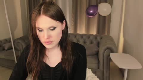 Effie Mur online show from 11, 4, 2026