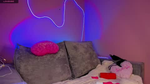 Mila online show from 6, 1, 2025