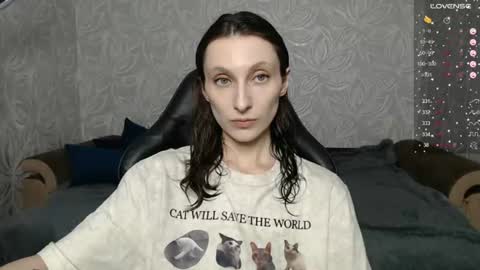 Snapshot of effy_gray chatting on 12, 7, 2026 Anna online show from 12, 7, 2026