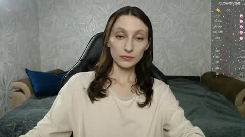 Snapshot of effy_gray chatting on 25, 7, 2026 Anna online show from 25, 7, 2026
