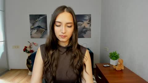 Effy Royse online show from 27, 3, 2026