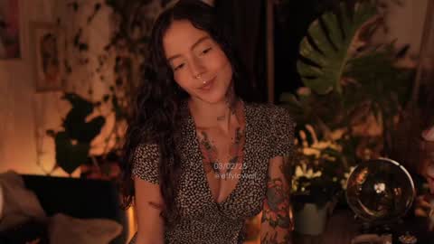 Snapshot of effylowell_ chatting on 4, 2, 2025 Effy online show from 4, 2, 2025