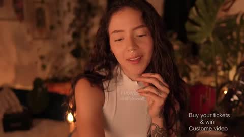 Snapshot of effylowell_ chatting on 12, 9, 2025 Effy online show from 12, 9, 2025