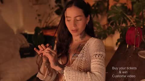 Snapshot of effylowell_ chatting on 16, 9, 2025 Effy online show from 16, 9, 2025