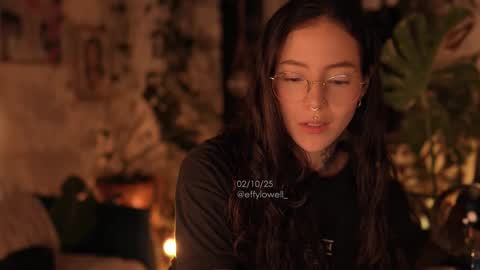 Snapshot of effylowell_ chatting on 3, 10, 2025 Effy online show from 3, 10, 2025