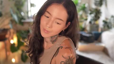 Snapshot of effylowell_ chatting on 29, 10, 2025 Effy online show from 29, 10, 2025