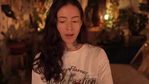 Snapshot of effylowell_ chatting on 2, 12, 2025 Effy online show from 2, 12, 2025