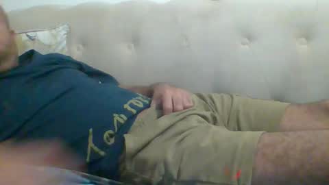 Snapshot of egyman2022 chatting on 20, 12, 2025 Im momo 35 Egyptian at Dubai online show from 20, 12, 2025