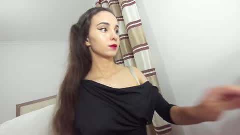Snapshot of ehotlovea chatting on 13, 6, 2026 Erik and Alice online show from 13, 6, 2026