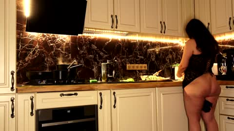 Elena online show from 14, 2, 2026