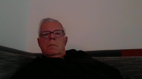 Snapshot of eisbaer1957 chatting on 19, 10, 2025 eisbaer1957 online show from 19, 10, 2025