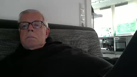 Snapshot of eisbaer1957 chatting on 26, 10, 2025 eisbaer1957 online show from 26, 10, 2025