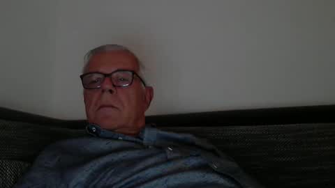 Snapshot of eisbaer1957 chatting on 2, 11, 2025 eisbaer1957 online show from 2, 11, 2025