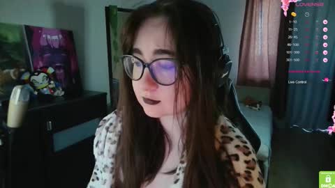 If you like it when I meow give me a thumbs up online show from 26, 9, 2025