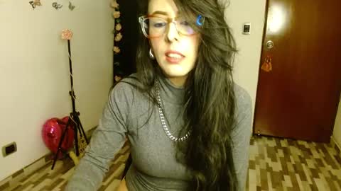 Snapshot of ela_3611 chatting on 19, 11, 2025 ela_3611 online show from 19, 11, 2025