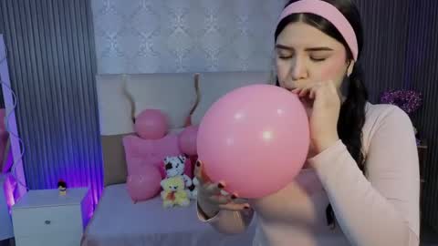ela_tay1 online show from 18, 4, 2026
