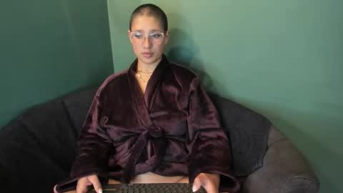 Snapshot of elaine87_ chatting on 12, 9, 2025 elaine87_ online show from 12, 9, 2025