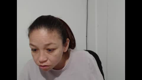 Snapshot of elaine_cooper_21 chatting on 12, 9, 2025 Eli online show from 12, 9, 2025