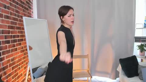 Snapshot of elannand chatting on 10, 3, 2025 ELA 3 online show from 10, 3, 2025